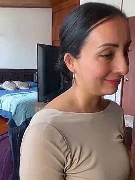 yaralyminjo2 online show from 03-13-25, 05:39