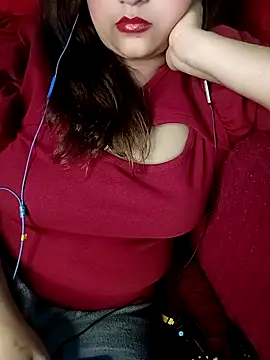 Snapshot of Sexy_Queen6 chatting on 02-25-25, 12:36 Sexy Queen6 online show from 02-25-25, 12:36