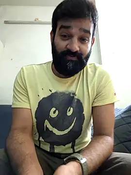 Snapshot of Fun_Guuy chatting on 12-02-24, 04:42 Fun Guuy online show from 12-02-24, 04:42