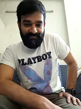 Snapshot of Fun_Guuy chatting on 12-08-24, 04:07 Fun Guuy online show from 12-08-24, 04:07