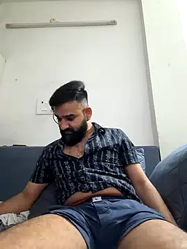 Snapshot of Fun_Guuy chatting on 12-23-24, 06:16 Fun Guuy online show from 12-23-24, 06:16