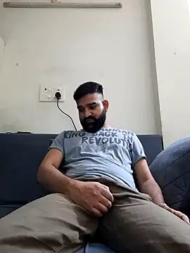 Snapshot of Fun_Guuy chatting on 12-24-24, 05:44 Fun Guuy online show from 12-24-24, 05:44