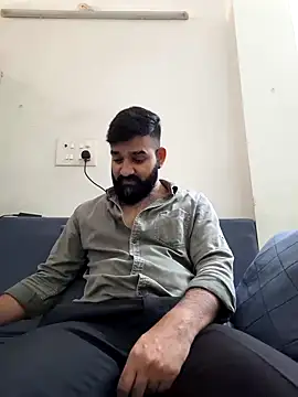 Snapshot of Fun_Guuy chatting on 01-04-25, 10:49 Fun Guuy online show from 01-04-25, 10:49