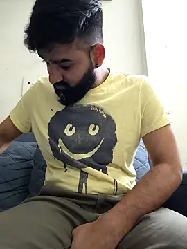 Snapshot of Fun_Guuy chatting on 01-07-25, 01:35 Fun Guuy online show from 01-07-25, 01:35