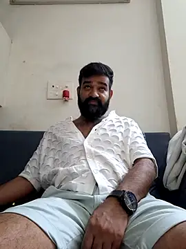 Snapshot of Fun_Guuy chatting on 01-31-25, 04:27 Fun Guuy online show from 01-31-25, 04:27