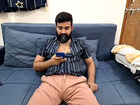 Snapshot of Fun_Guuy chatting on 09-23-25, 06:22 Fun Guuy online show from 09-23-25, 06:22