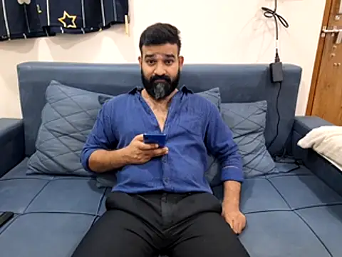 Snapshot of Fun_Guuy chatting on 10-30-25, 06:52 Fun Guuy online show from 10-30-25, 06:52