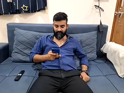 Snapshot of Fun_Guuy chatting on 11-02-25, 01:35 Fun Guuy online show from 11-02-25, 01:35