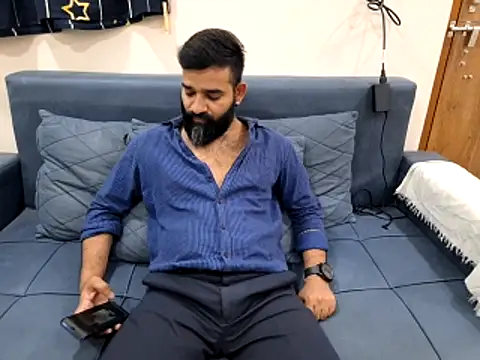 Snapshot of Fun_Guuy chatting on 11-12-25, 10:15 Fun Guuy online show from 11-12-25, 10:15