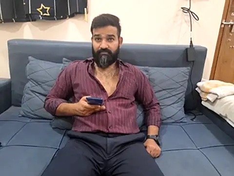 Snapshot of Fun_Guuy chatting on 11-17-25, 12:00 Fun Guuy online show from 11-17-25, 12:00