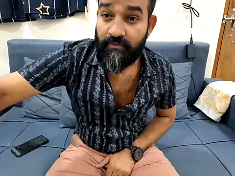 Snapshot of Fun_Guuy chatting on 11-19-25, 07:14 Fun Guuy online show from 11-19-25, 07:14