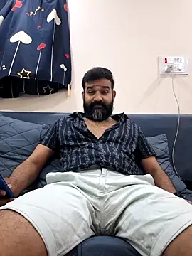 Snapshot of Fun_Guuy chatting on 11-24-25, 04:51 Fun Guuy online show from 11-24-25, 04:51