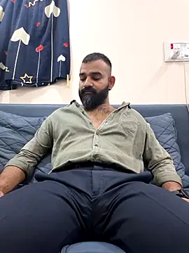 Snapshot of Fun_Guuy chatting on 12-04-25, 04:33 Fun Guuy online show from 12-04-25, 04:33