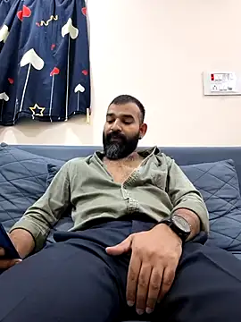 Snapshot of Fun_Guuy chatting on 12-17-25, 12:44 Fun Guuy online show from 12-17-25, 12:44