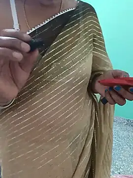 Snapshot of Saroj-Shah chatting on 07-01-26, 03:30 Saroj-Shah online show from 07-01-26, 03:30