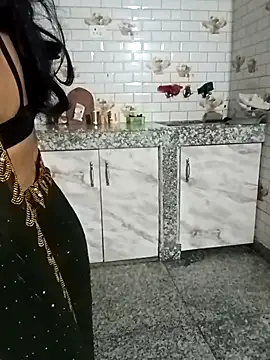 Snapshot of Saroj-Shah chatting on 07-05-26, 04:25 Saroj-Shah online show from 07-05-26, 04:25