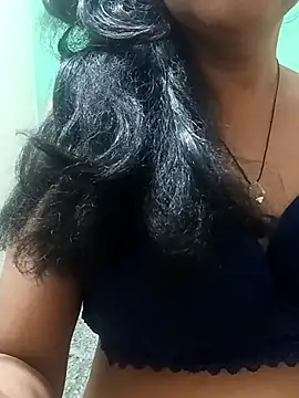 Snapshot of Saroj-Shah chatting on 07-30-26, 05:56 Saroj-Shah online show from 07-30-26, 05:56