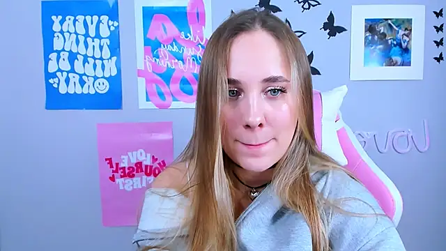 MiaMilas online show from 12-20-24, 07:33