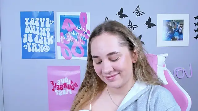 MiaMilas online show from 01-28-25, 07:00