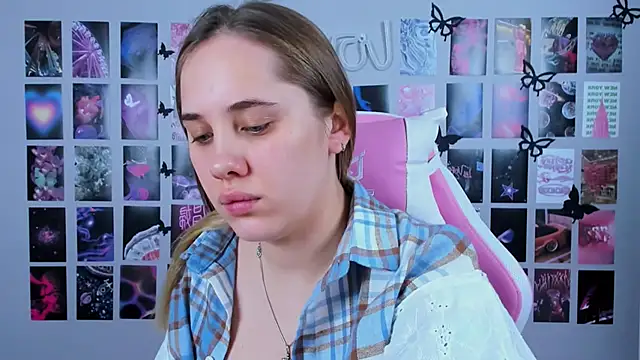 MiaMilas online show from 02-13-25, 06:20