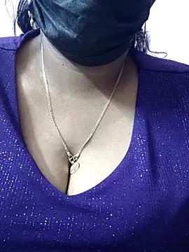 mallu-sumi online show from 04-18-26, 07:07