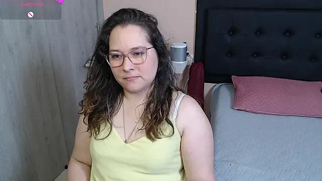 May Carlier online show from 12-02-24, 03:37