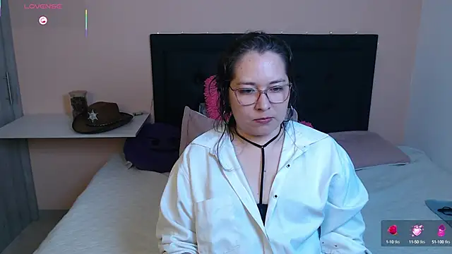 May Carlier online show from 10-21-25, 03:07