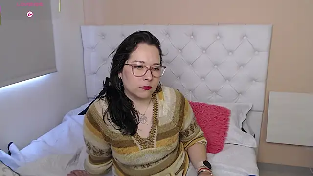 May Carlier online show from 01-15-26, 06:33