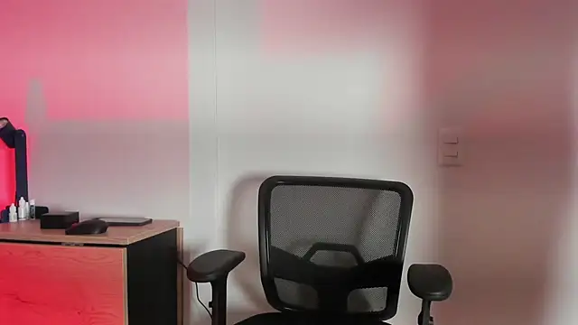 Snapshot of pablo-rincon95 chatting on 02-14-25, 11:10 pablo-rincon95 online show from 02-14-25, 11:10