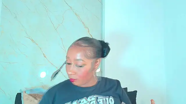 Snapshot of Krystal_cambell1 chatting on 03-04-25, 07:32 Krystal cambell1 online show from 03-04-25, 07:32