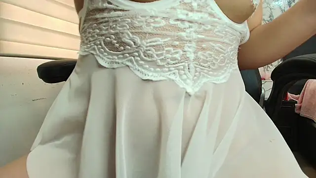 Emily Trujillo online show from 02-11-26, 05:51