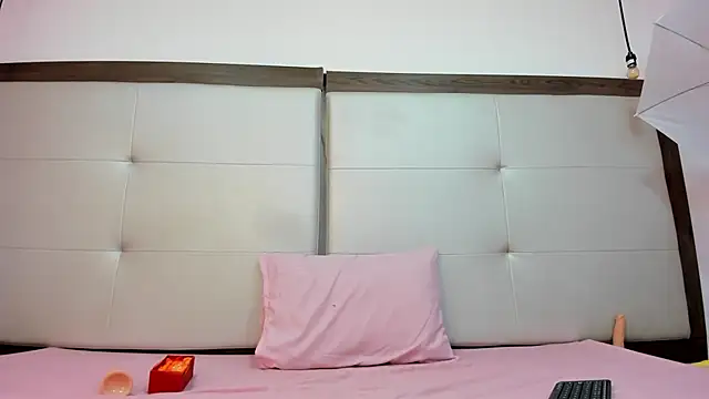 Alisson Freckles online show from 02-01-25, 06:51