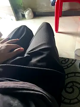 Snapshot of Privateseducer chatting on 09-25-25, 03:43 Privateseducer online show from 09-25-25, 03:43