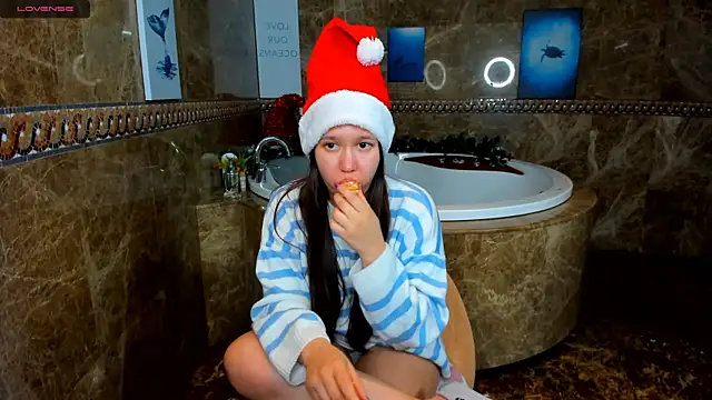 Mira Karter online show from 12-15-24, 04:40