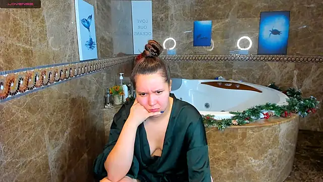 Mira Karter online show from 01-12-25, 04:52