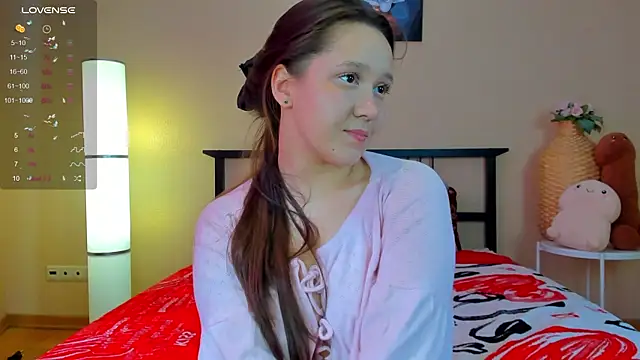 Snapshot of Mira_Karter chatting on 04-11-26, 07:45 Mira Karter online show from 04-11-26, 07:45