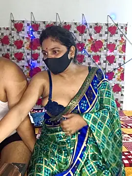 Snapshot of PeaCoooock chatting on 09-29-25, 04:45 PeaCoooock online show from 09-29-25, 04:45