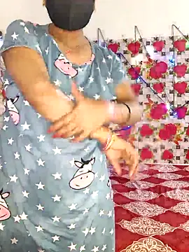 Snapshot of PeaCoooock chatting on 10-06-25, 06:38 PeaCoooock online show from 10-06-25, 06:38