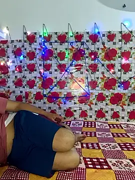 Snapshot of PeaCoooock chatting on 10-11-25, 05:00 PeaCoooock online show from 10-11-25, 05:00