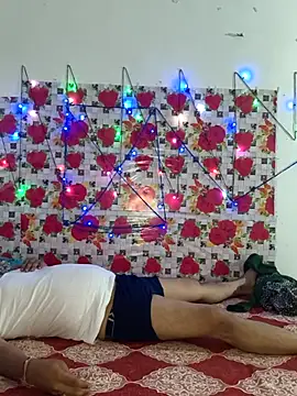 Snapshot of PeaCoooock chatting on 10-21-25, 04:51 PeaCoooock online show from 10-21-25, 04:51