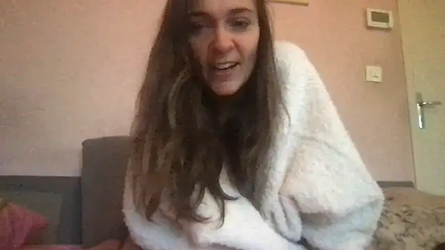 Snapshot of dosynophia2 chatting on 01-14-25, 01:17 dosynophia2 online show from 01-14-25, 01:17