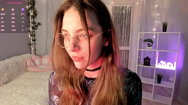 AraCopple online show from 12-13-24, 12:42