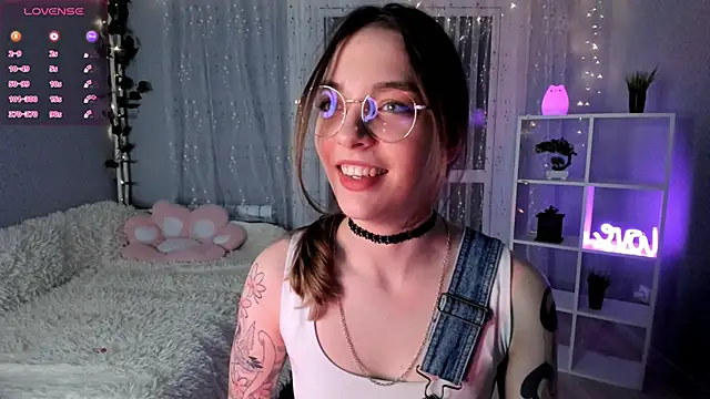 AraCopple online show from 12-15-24, 12:51