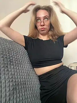 Kitty Katrine online show from 05-23-26, 12:20