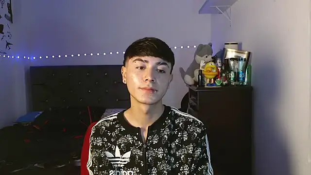 Snapshot of Im_juanda chatting on 12-23-24, 08:57 Im juanda online show from 12-23-24, 08:57