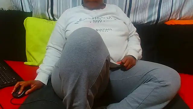 Snapshot of AfricanBigAssxx98 chatting on 06-03-26, 09:45 AfricanBigAssxx98 online show from 06-03-26, 09:45