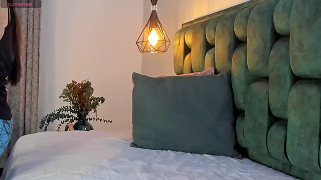 angelswets online show from 10-23-25, 02:05