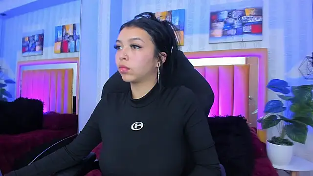 pettit courtny online show from 12-04-25, 08:06