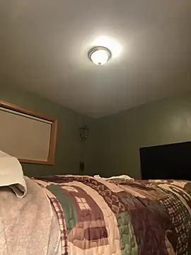 Holdenkingly online show from 06-12-26, 06:34