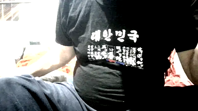 Snapshot of johngreece1 chatting on 02-01-26, 08:07 johngreece1 online show from 02-01-26, 08:07